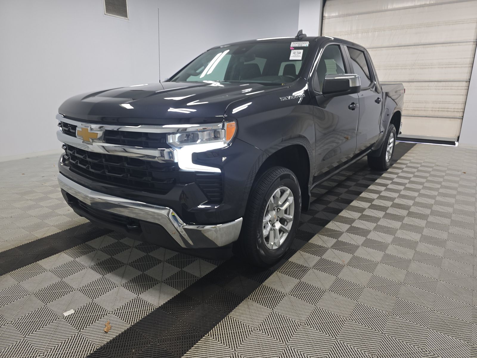 2023 Chevrolet Silverado 1500 LT AWD