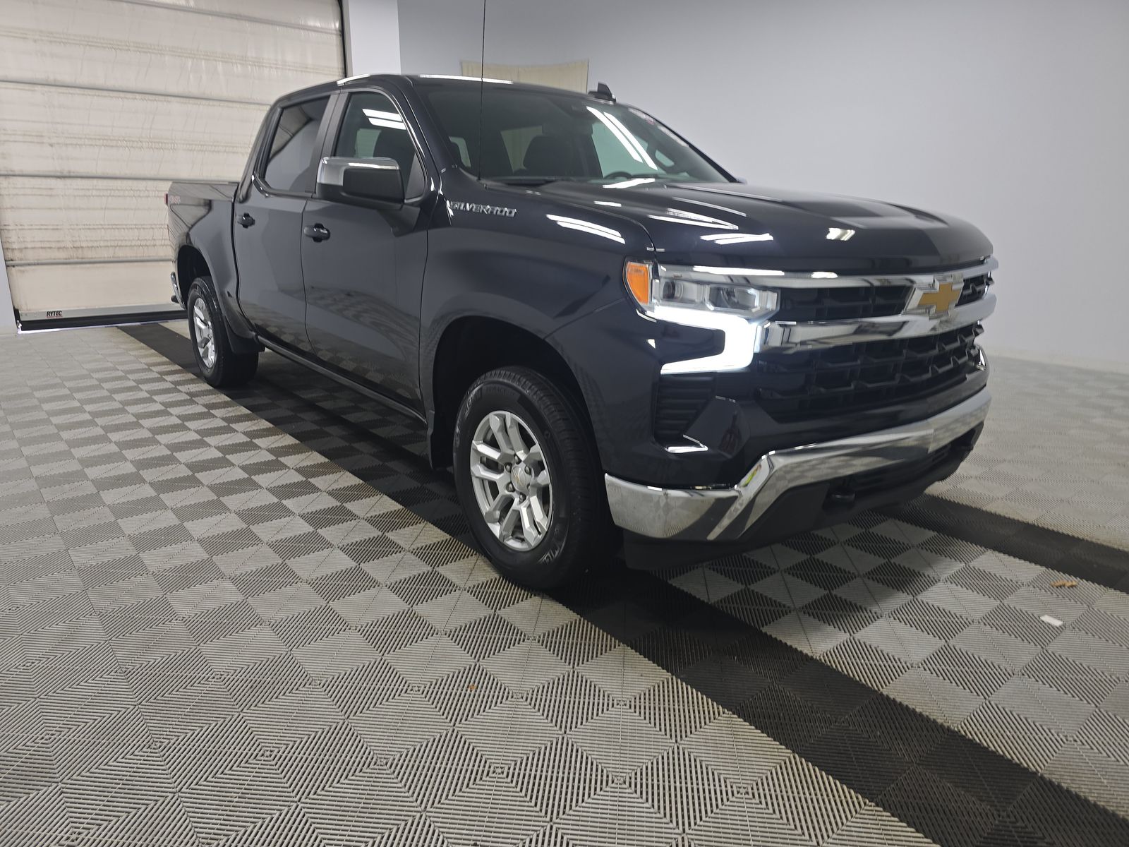 2023 Chevrolet Silverado 1500 LT AWD