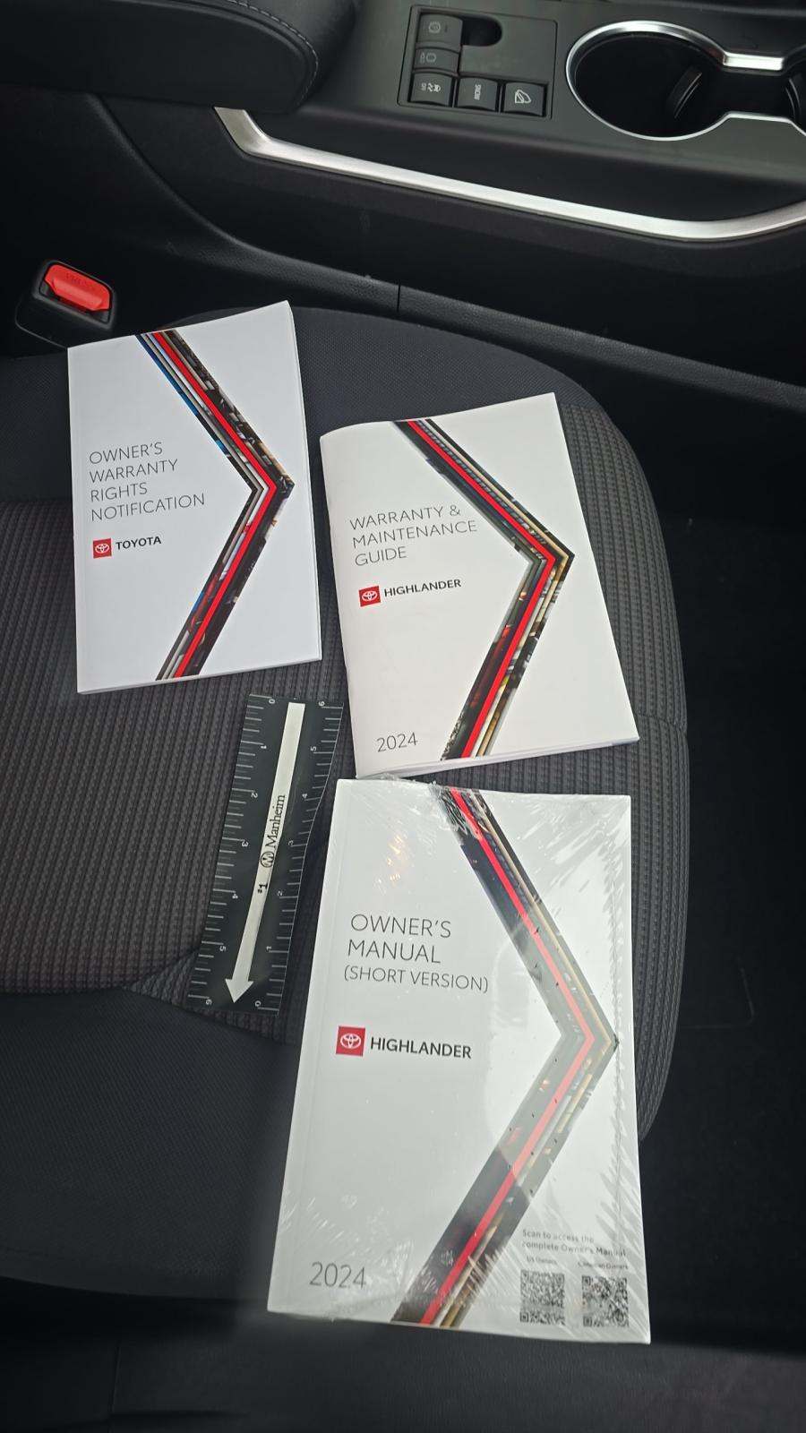 2024 Toyota Highlander LE AWD