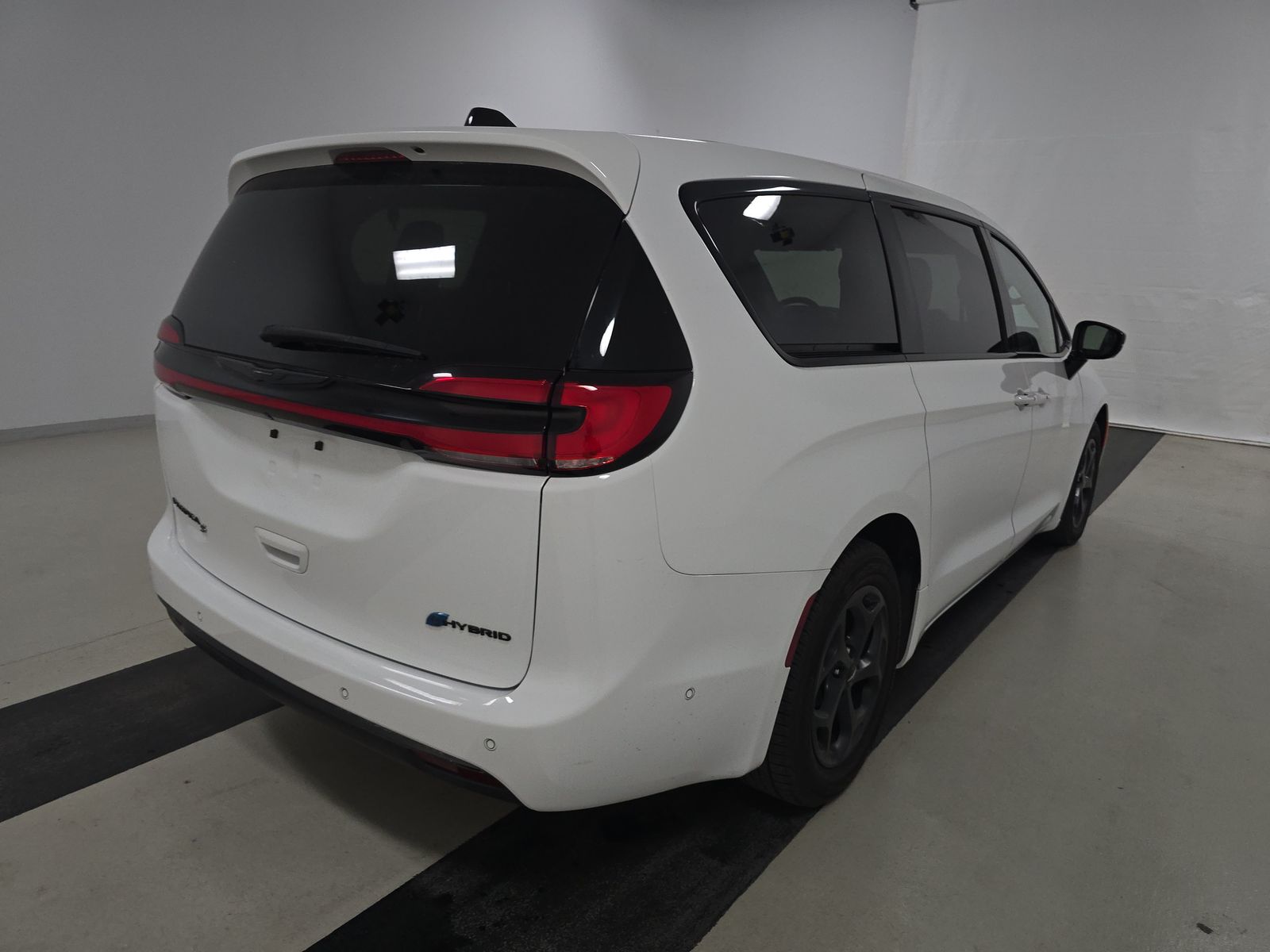 2024 Chrysler Pacifica Hybrid Select S Appearance FWD