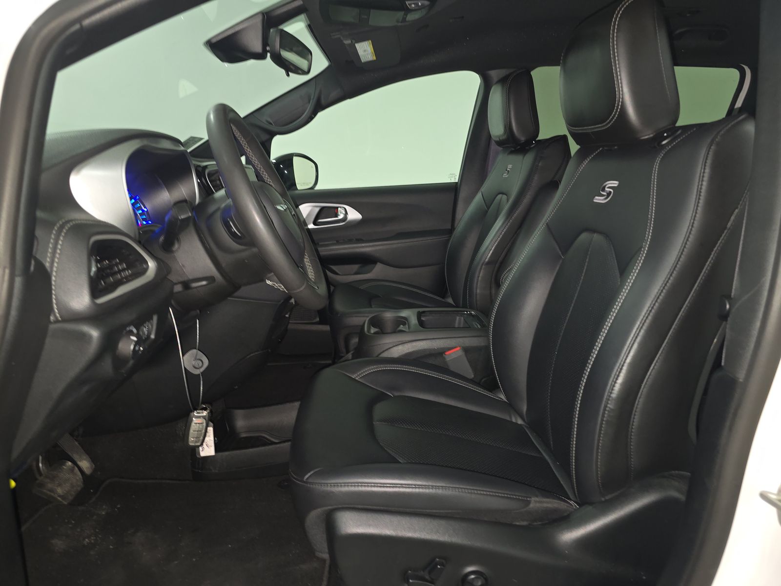 2024 Chrysler Pacifica Hybrid Select S Appearance FWD