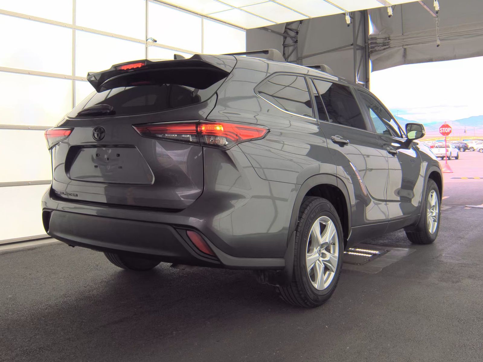 2023 Toyota Highlander L FWD