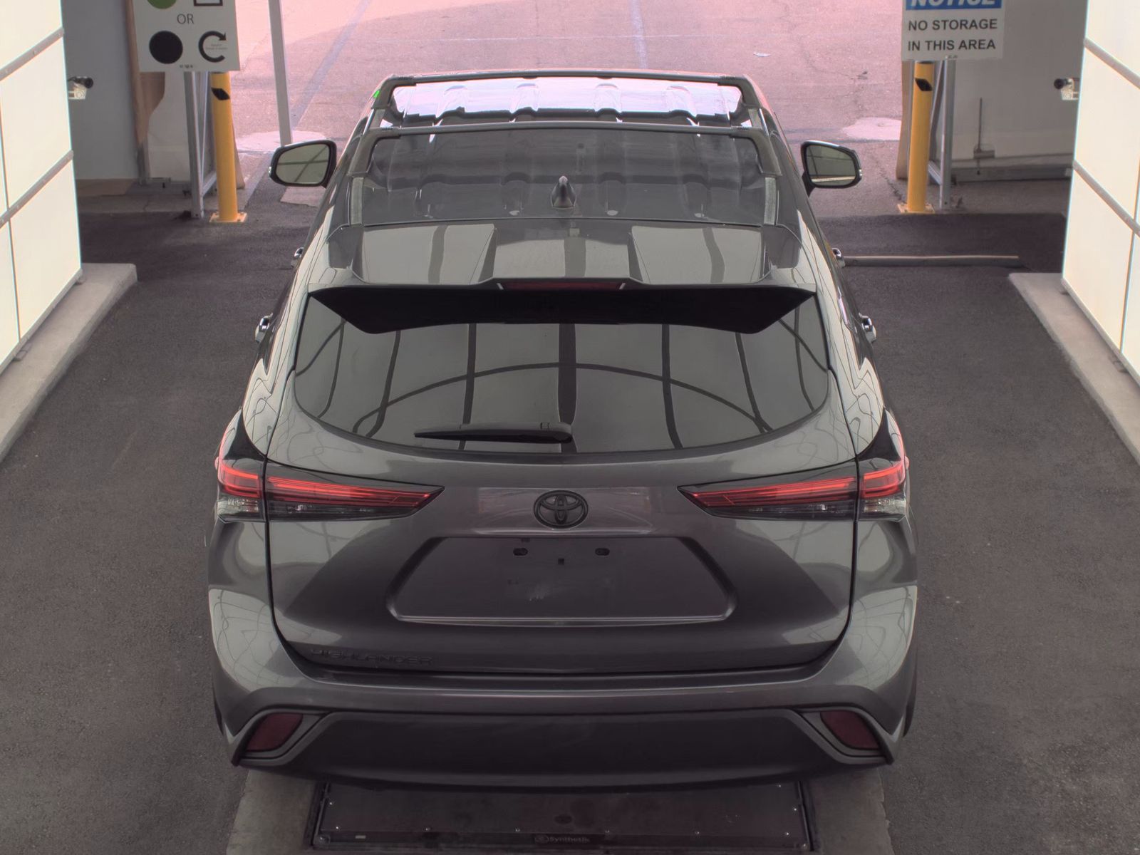 2023 Toyota Highlander L FWD