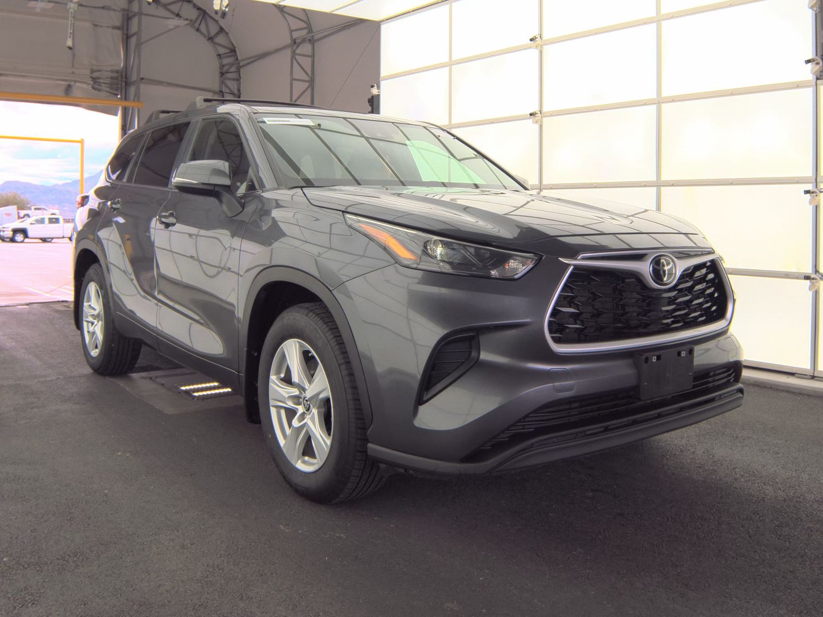 2023 Toyota Highlander L FWD