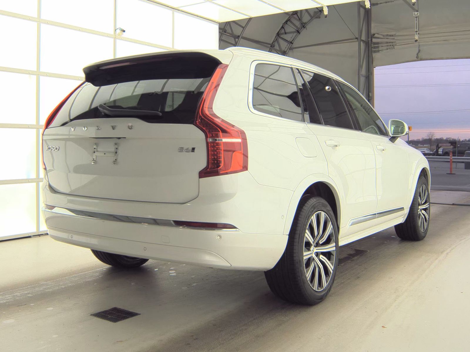 2025 Volvo XC90 B6 Plus AWD
