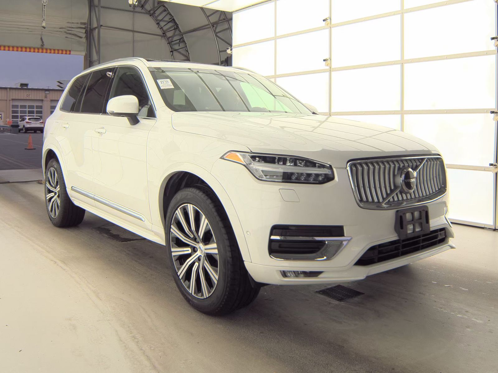 2025 Volvo XC90 B6 Plus AWD