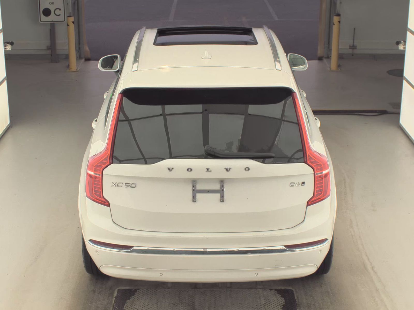 2025 Volvo XC90 B6 Plus AWD