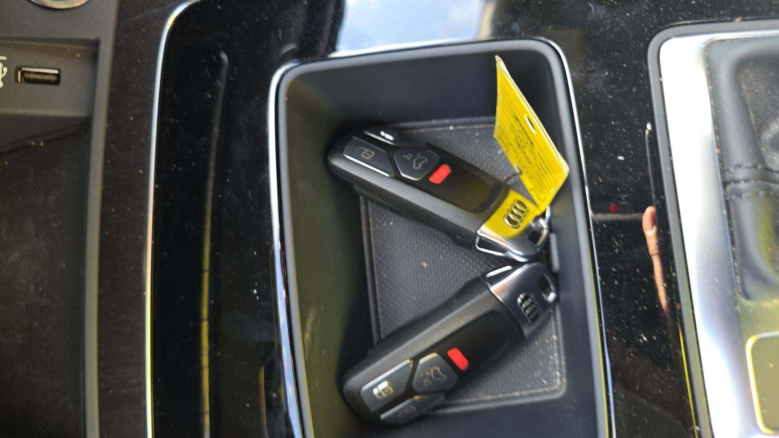 2023 Audi Q5 e Plug-In Hybrid S line Premium AWD