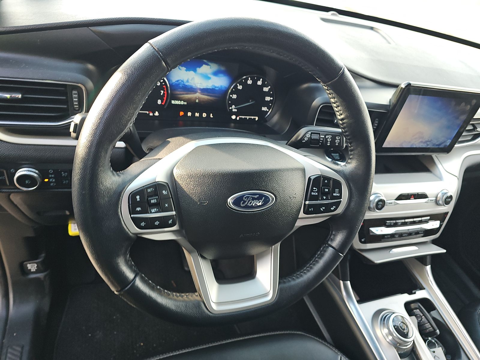 2022 Ford Explorer XLT AWD