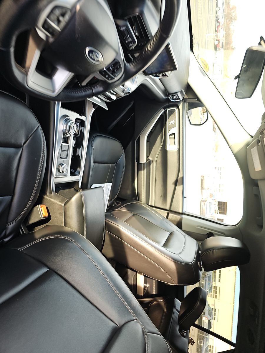 2022 Ford Explorer XLT AWD