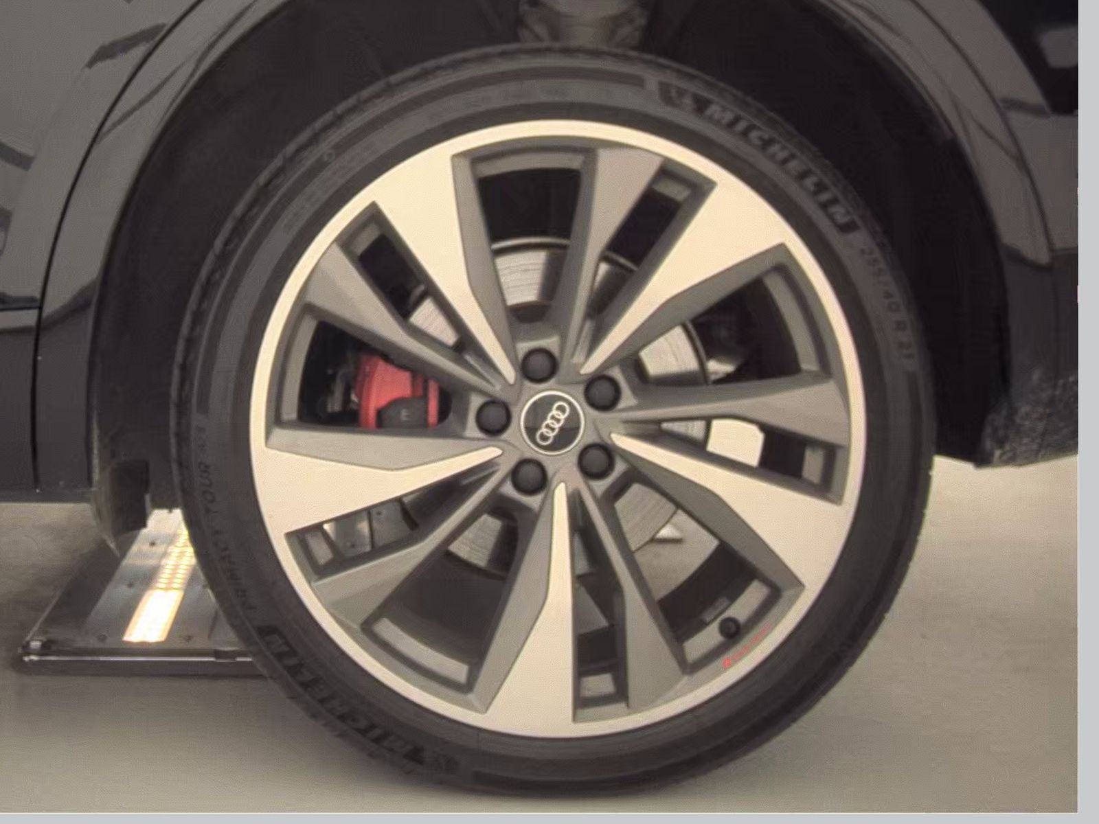 2022 Audi SQ5 Prestige AWD