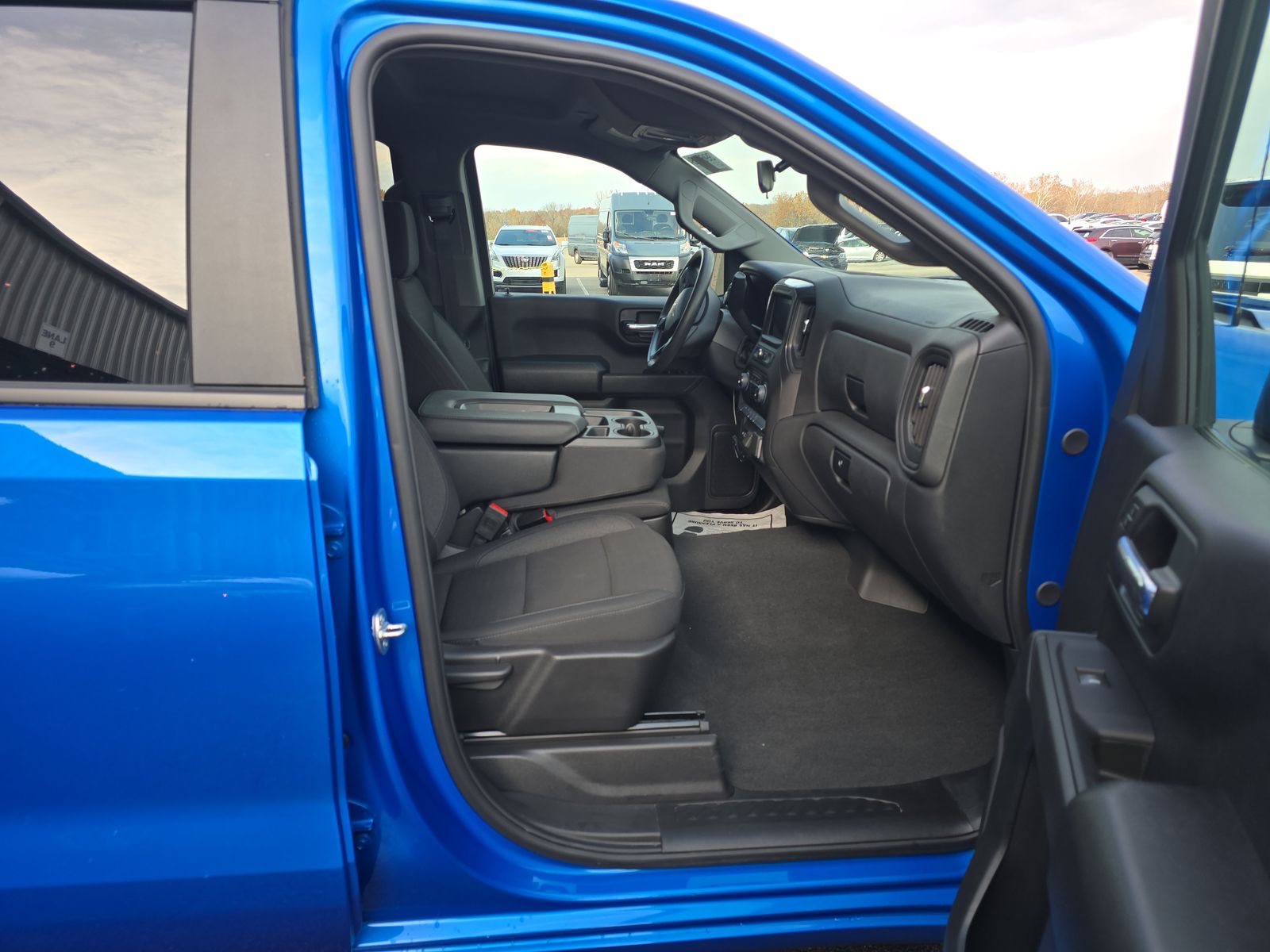 2025 Chevrolet Silverado 1500 Custom AWD