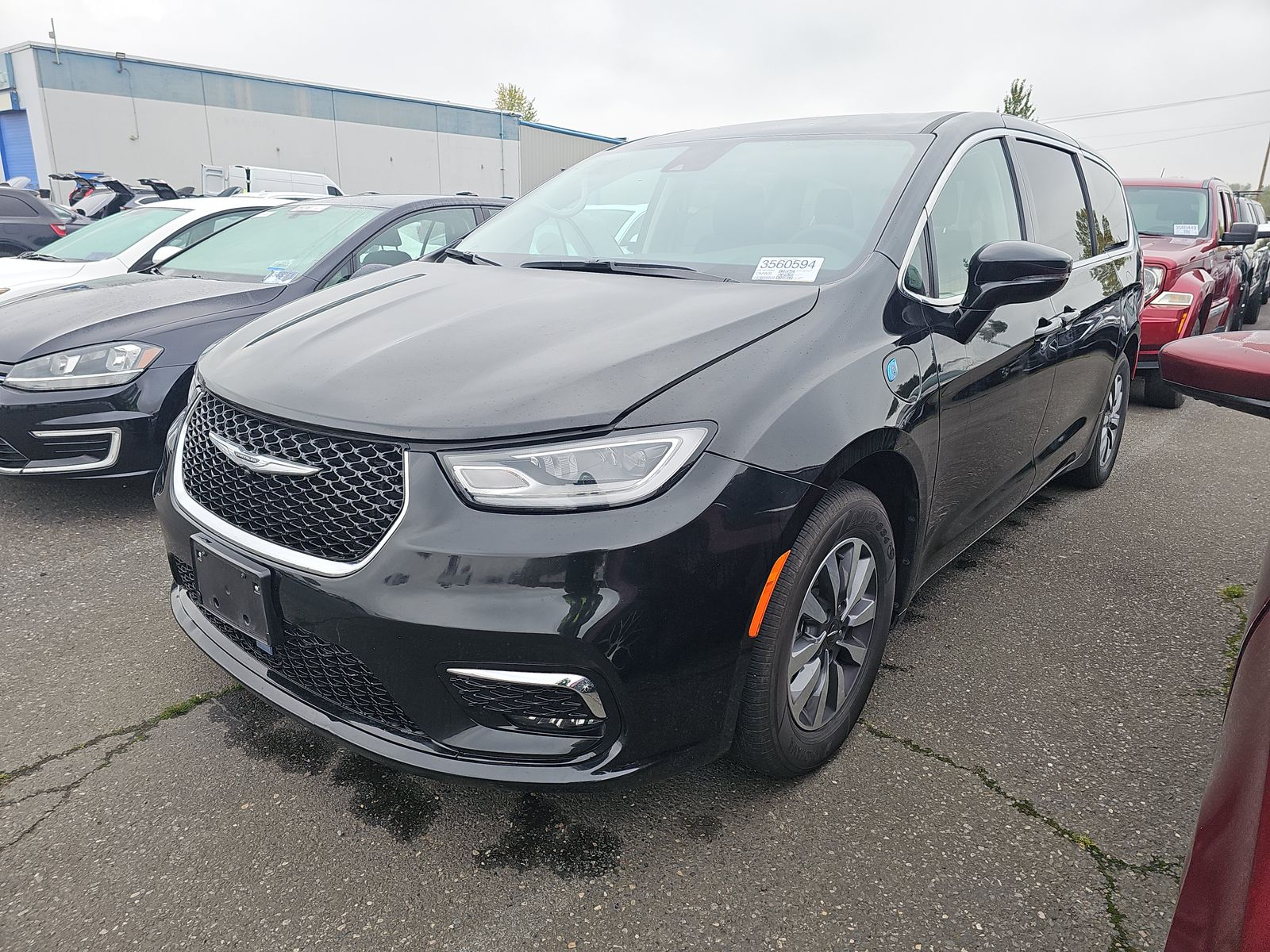 2024 Chrysler Pacifica Hybrid Select FWD