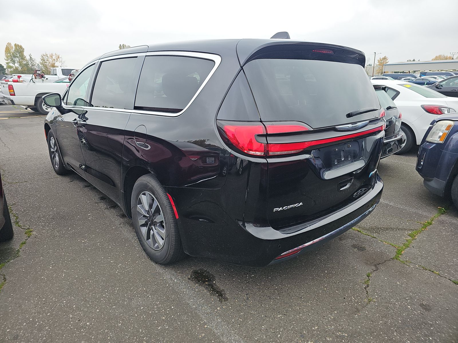 2024 Chrysler Pacifica Hybrid Select FWD