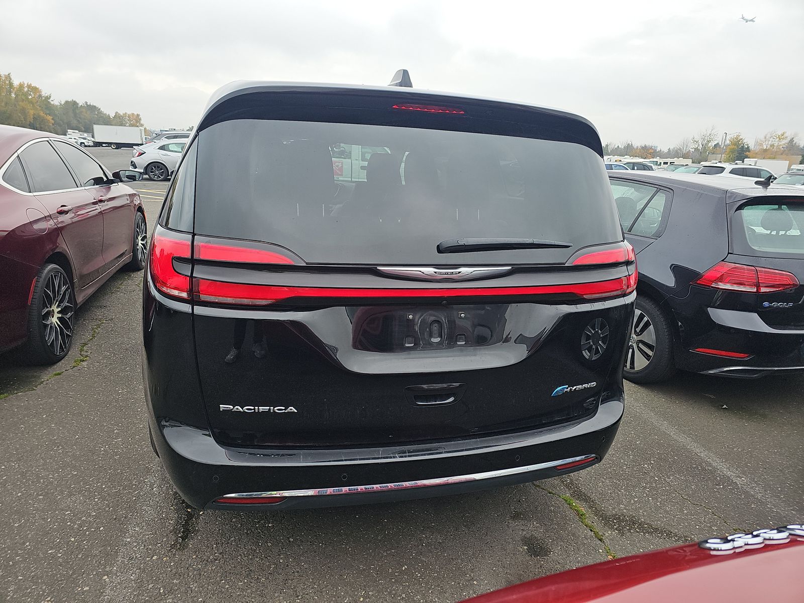 2024 Chrysler Pacifica Hybrid Select FWD
