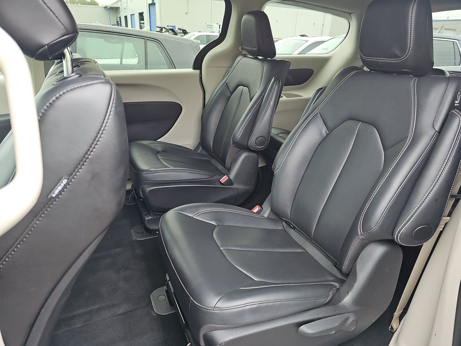 2024 Chrysler Pacifica Hybrid Select FWD