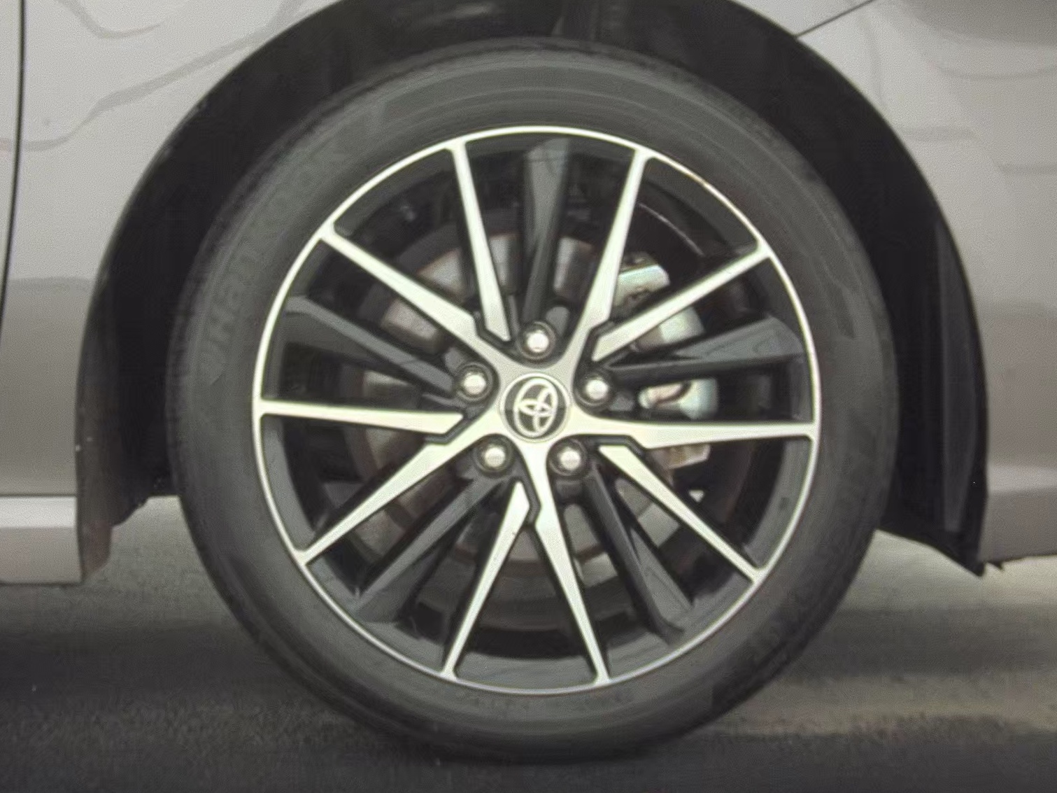 2024 Toyota Camry SE FWD