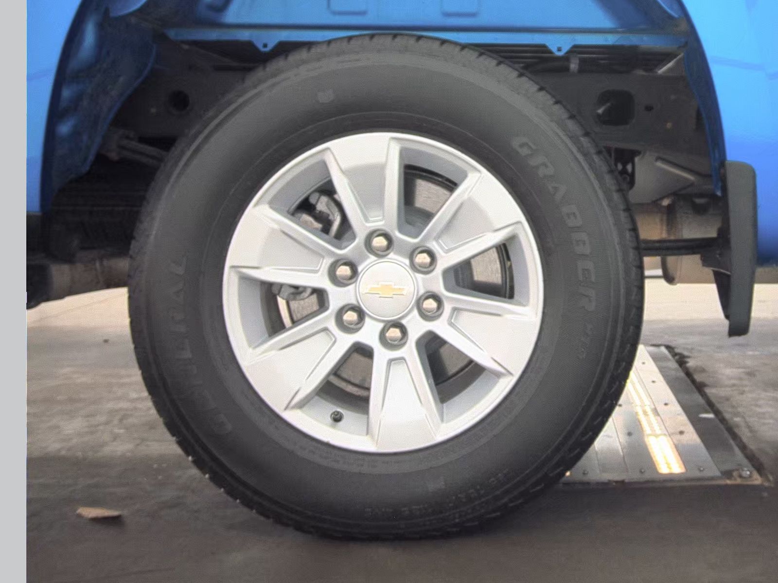 2025 Chevrolet Silverado 1500 Custom AWD