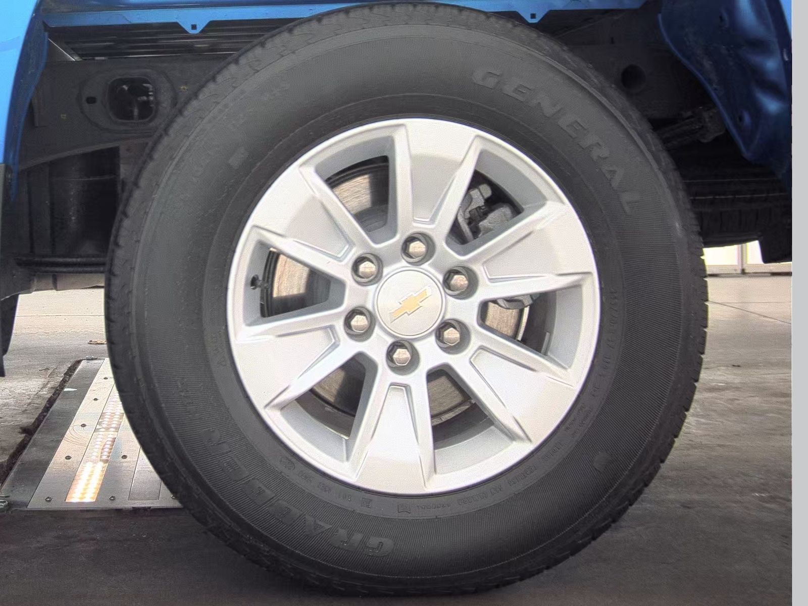 2025 Chevrolet Silverado 1500 Custom AWD