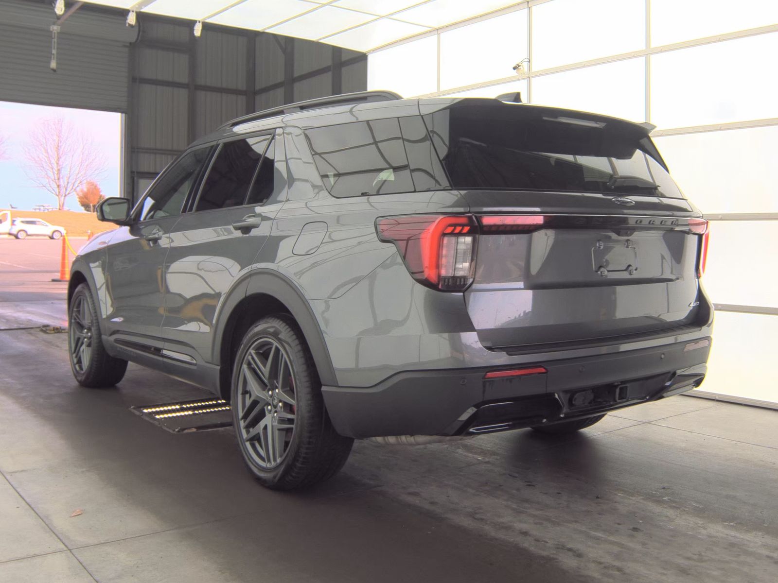 2025 Ford Explorer ST-Line AWD