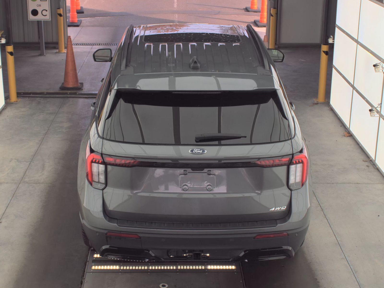 2025 Ford Explorer ST-Line AWD