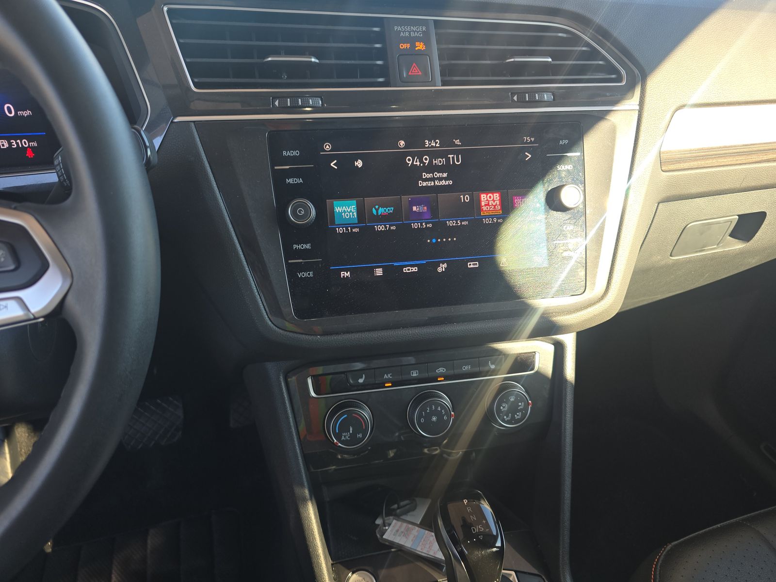 2024 Volkswagen Tiguan 2.0T SE FWD