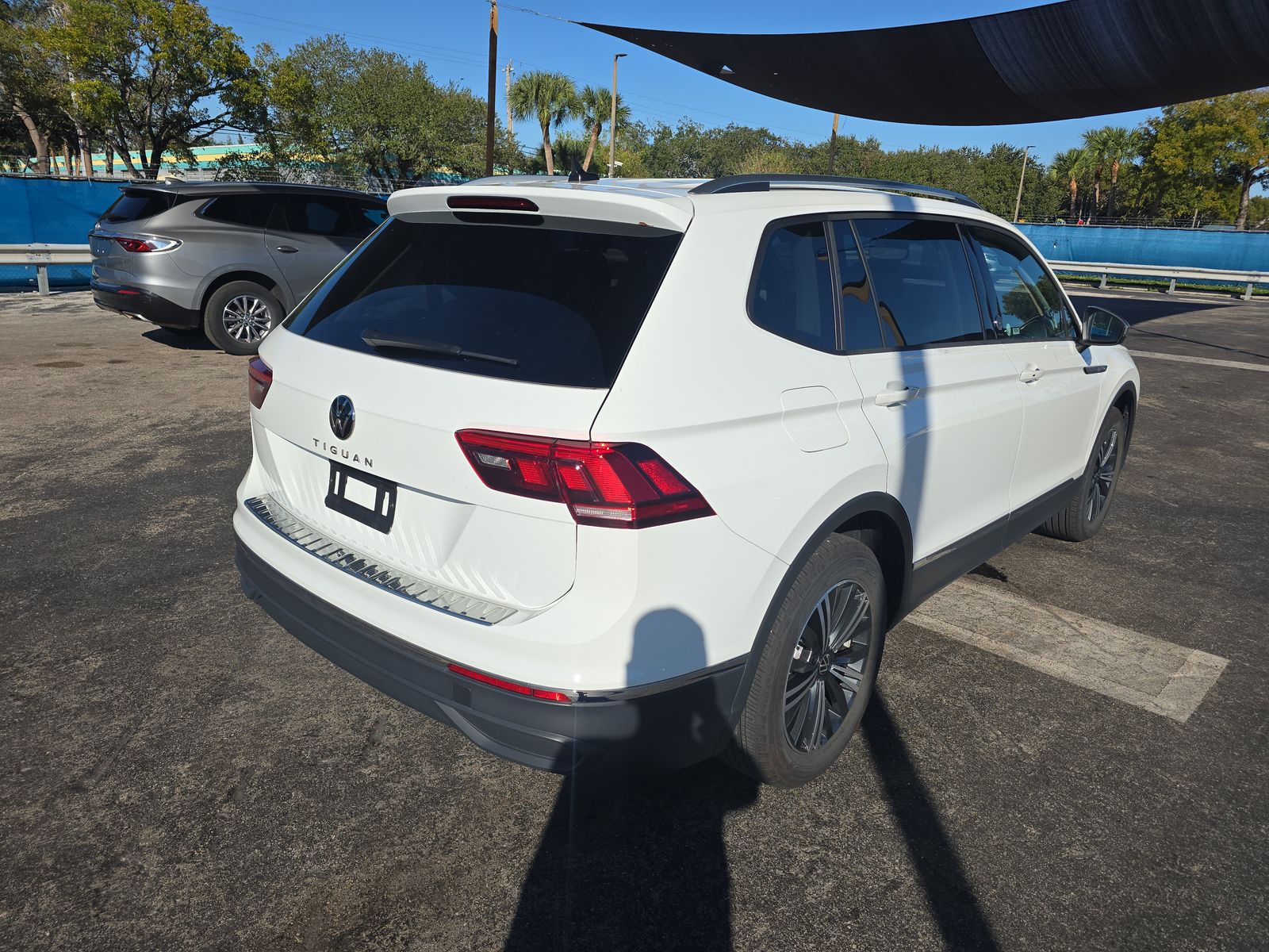 2024 Volkswagen Tiguan 2.0T SE FWD