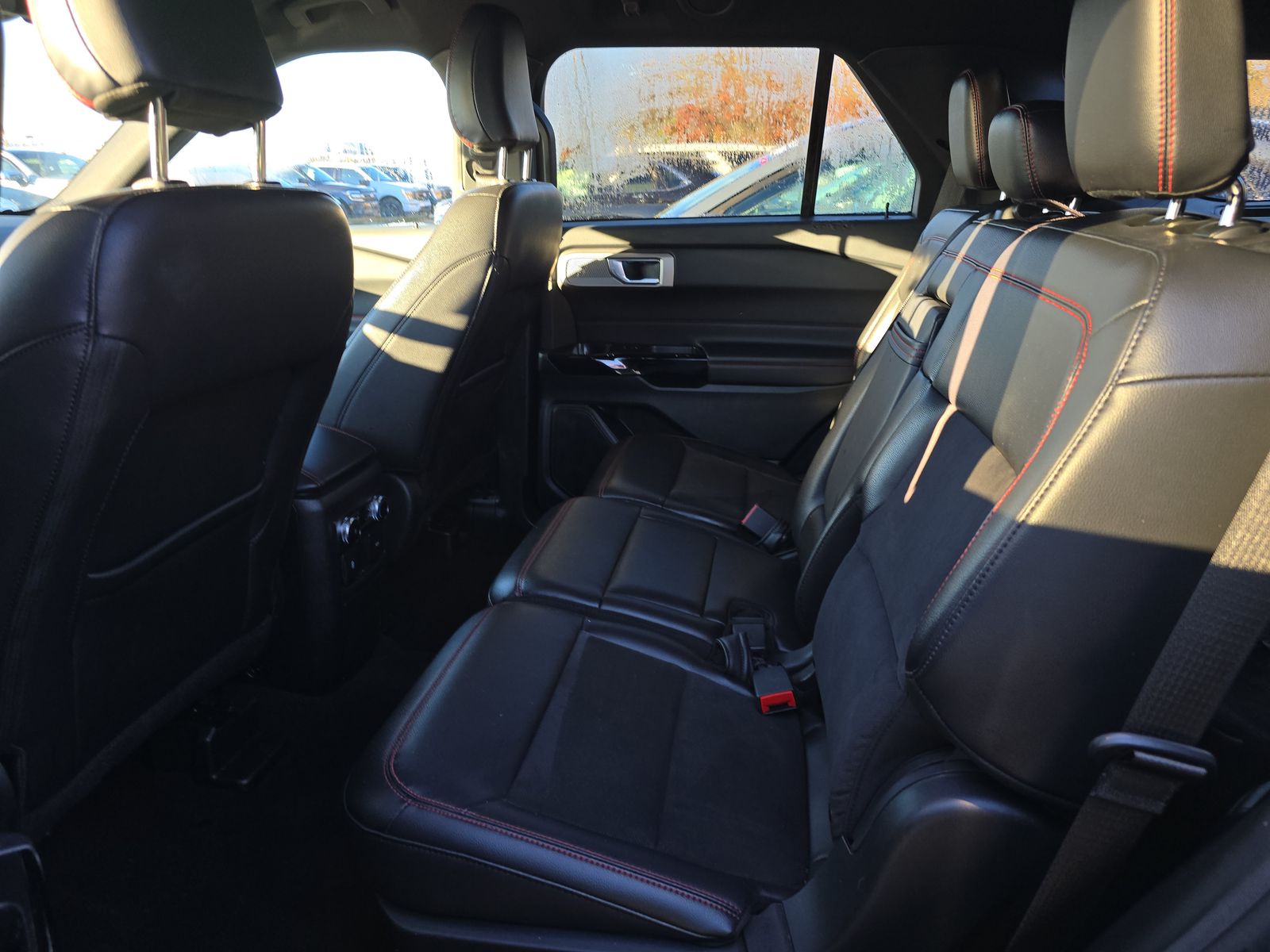 2024 Ford Explorer ST-Line AWD