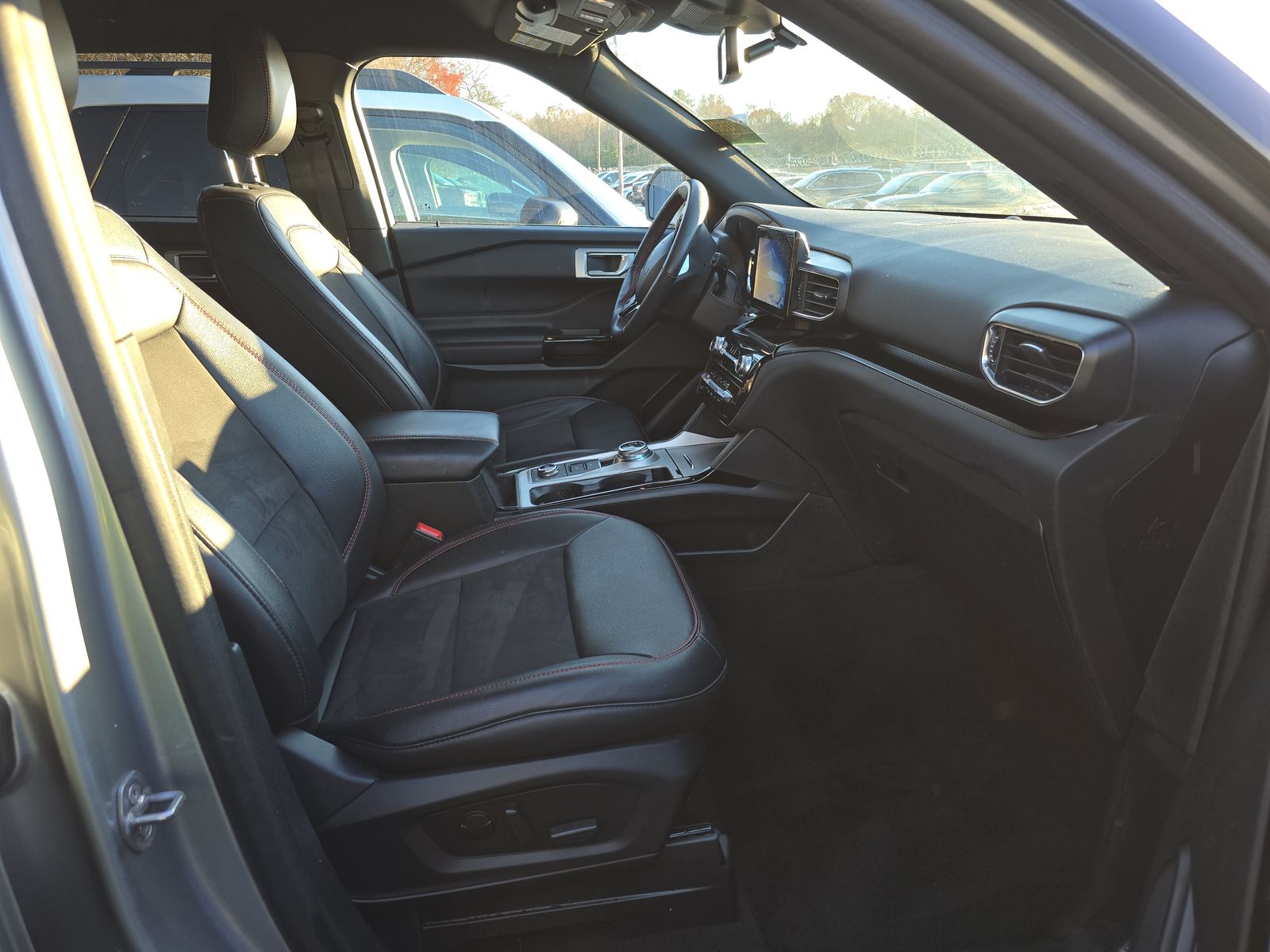 2024 Ford Explorer ST-Line AWD