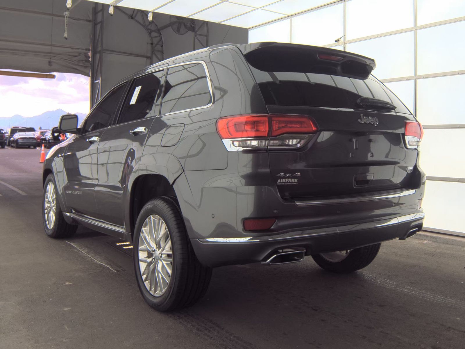 2018 Jeep Grand Cherokee Summit AWD