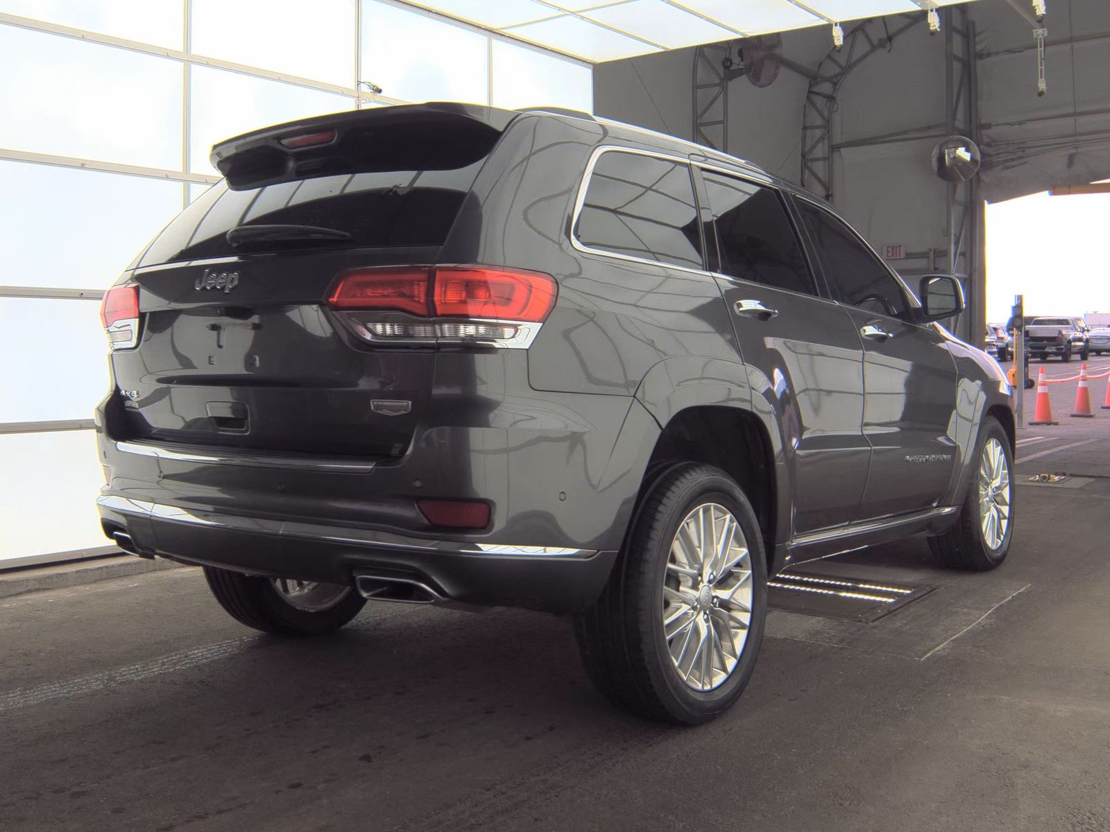 2018 Jeep Grand Cherokee Summit AWD