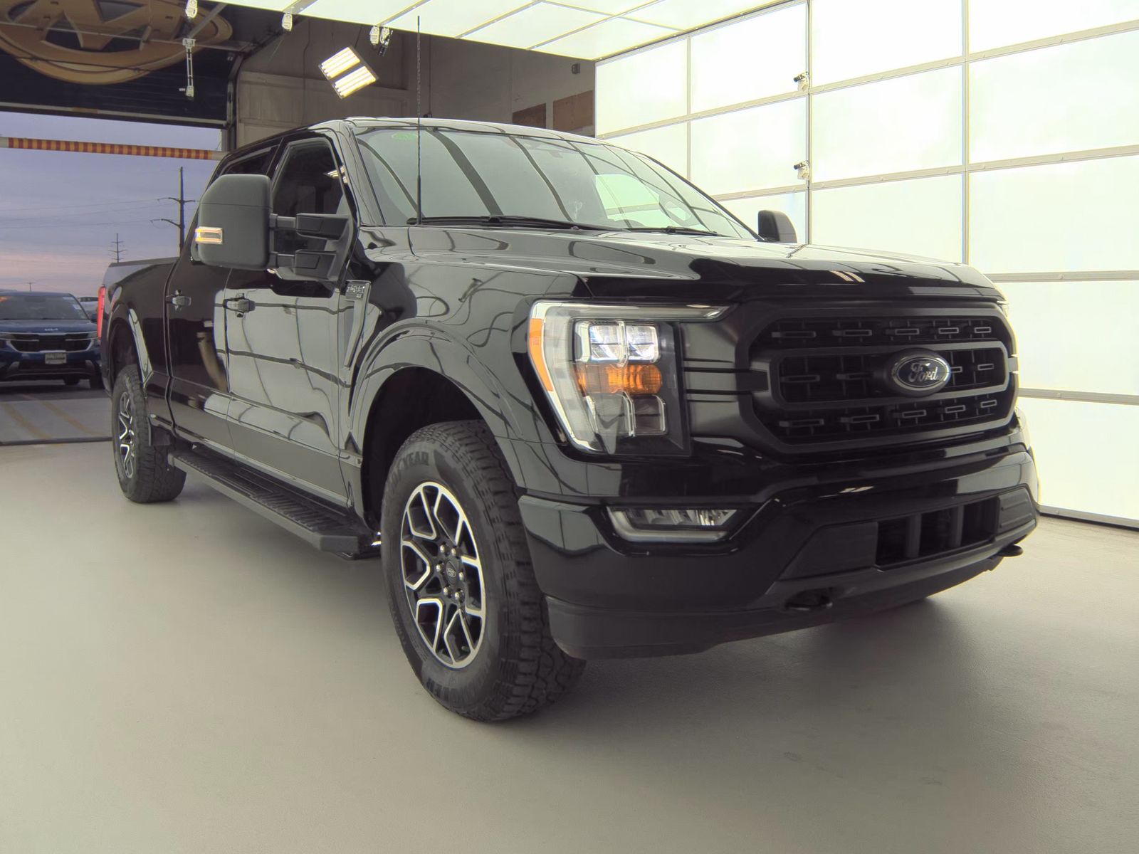 2023 Ford F-150 XLT AWD