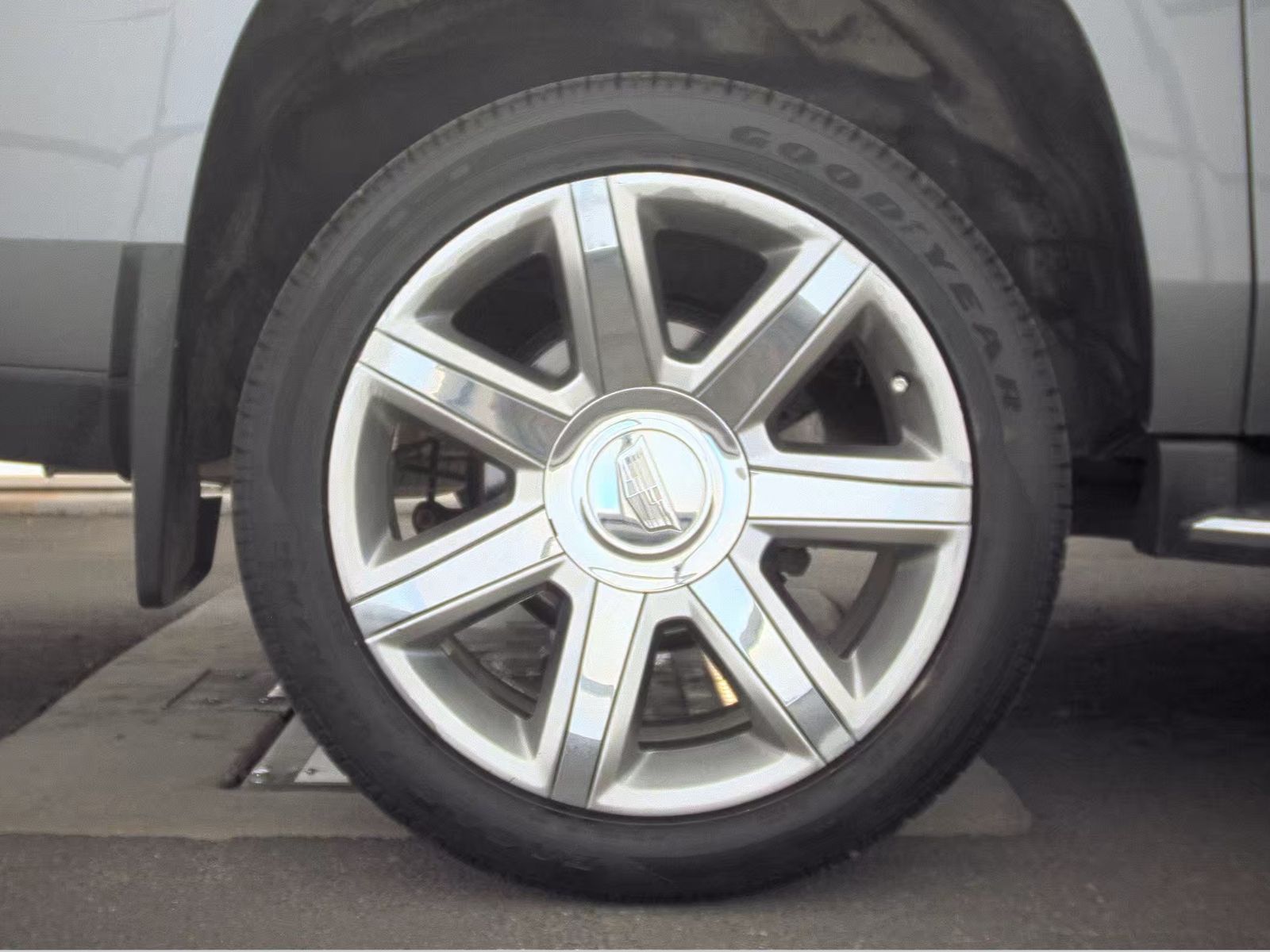 2020 Cadillac Escalade ESV Luxury AWD