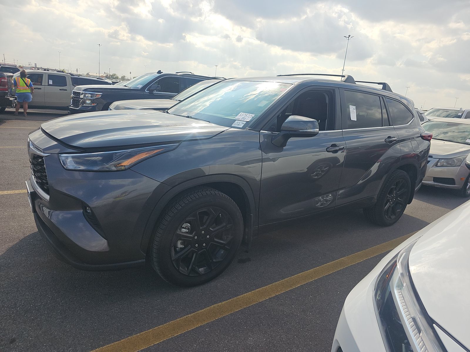 2024 Toyota Highlander LE AWD