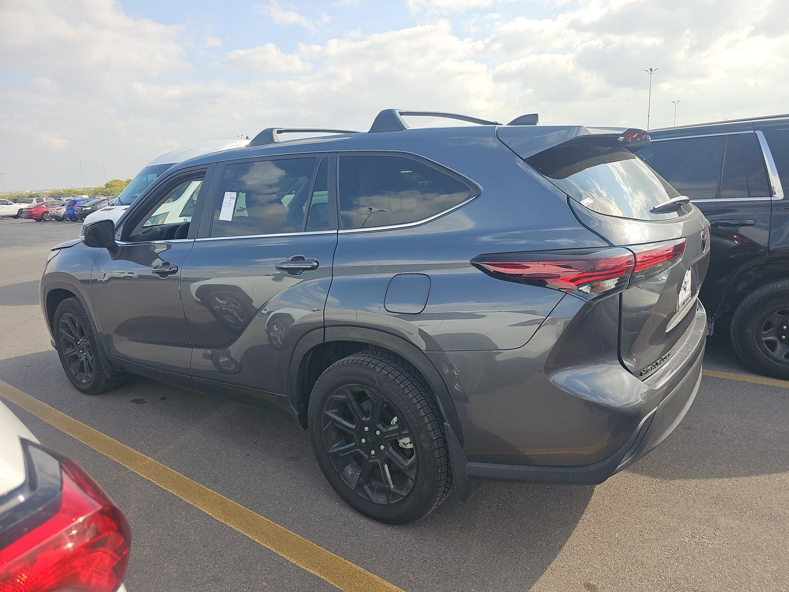 2024 Toyota Highlander LE AWD