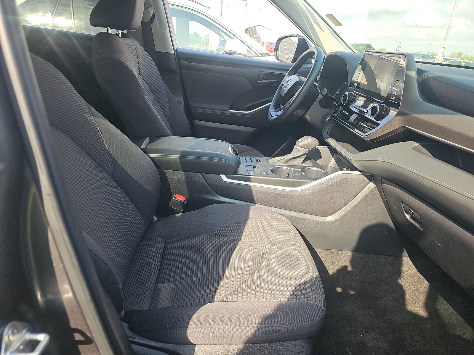 2024 Toyota Highlander LE AWD