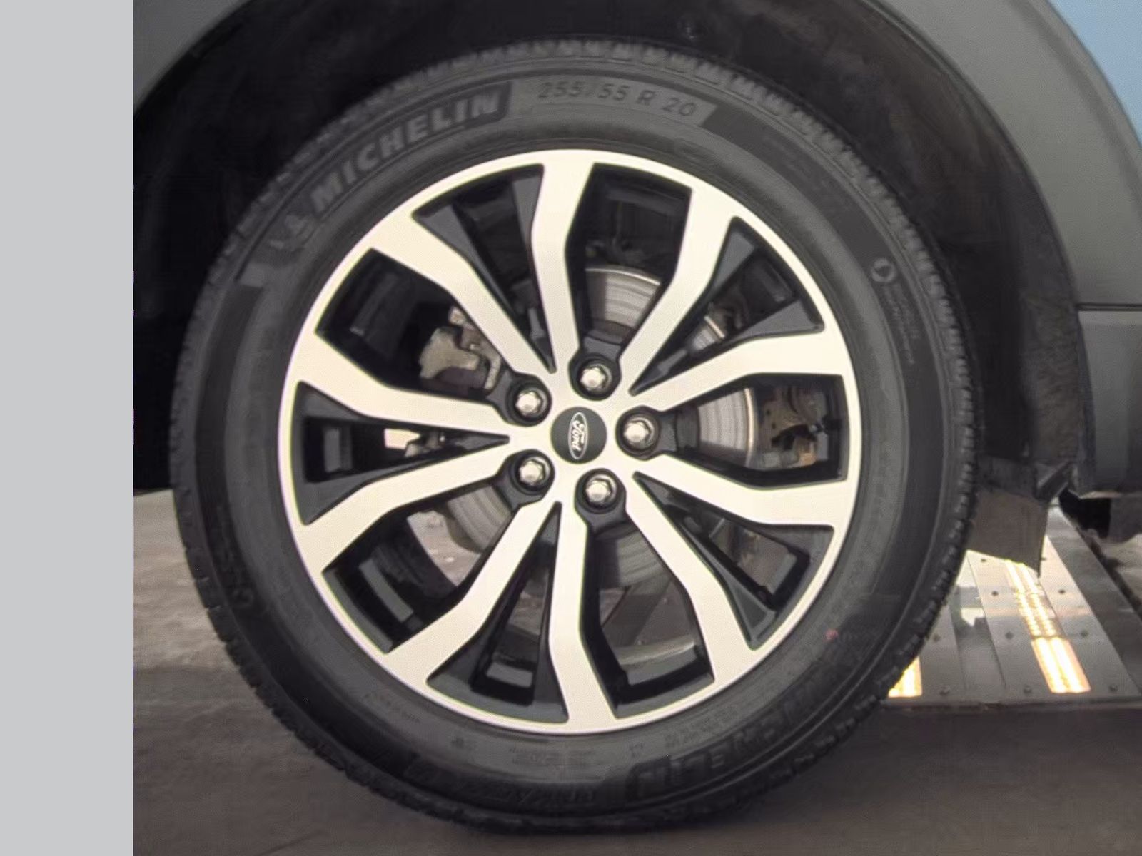 2025 Ford Explorer ST-Line AWD