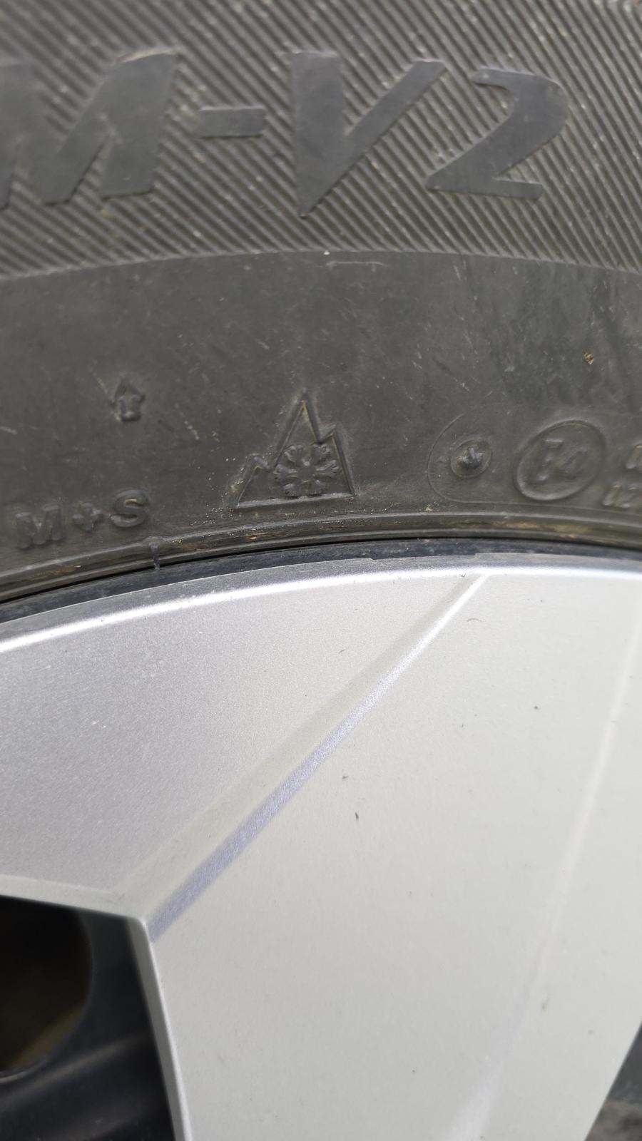 2024 Toyota RAV4 LE AWD