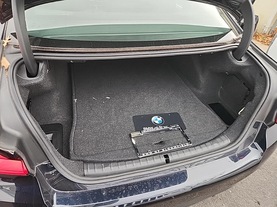 2022 BMW 5 Series M550i xDrive AWD