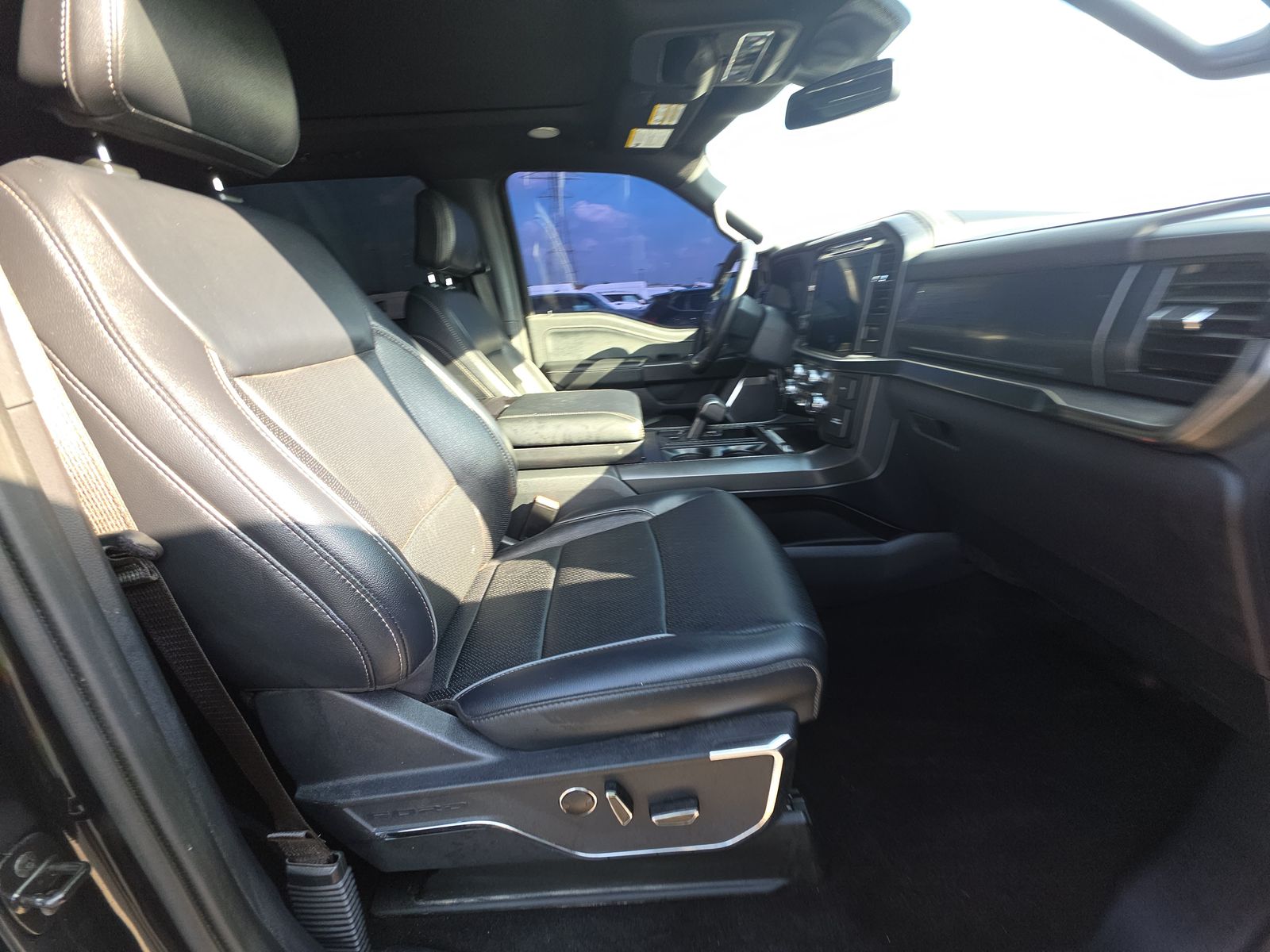 2024 Ford F-150 Lariat AWD