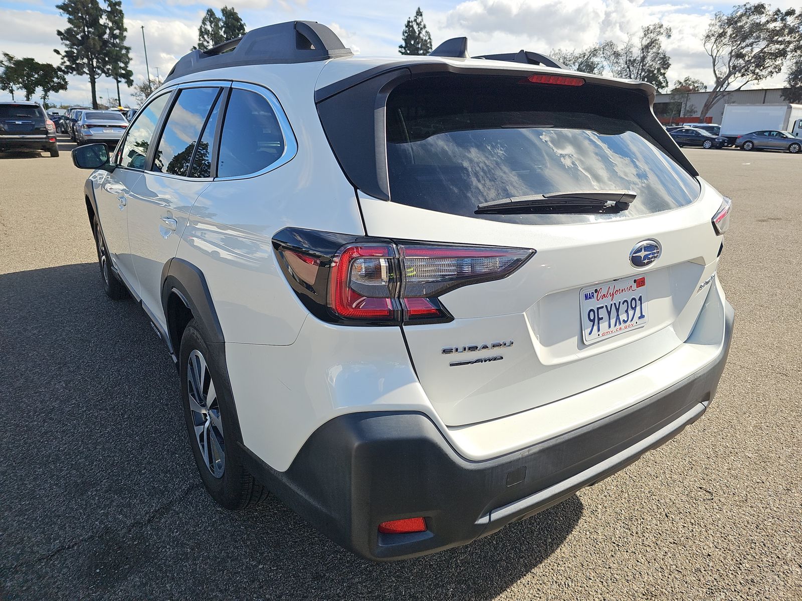 2023 Subaru Outback Premium AWD