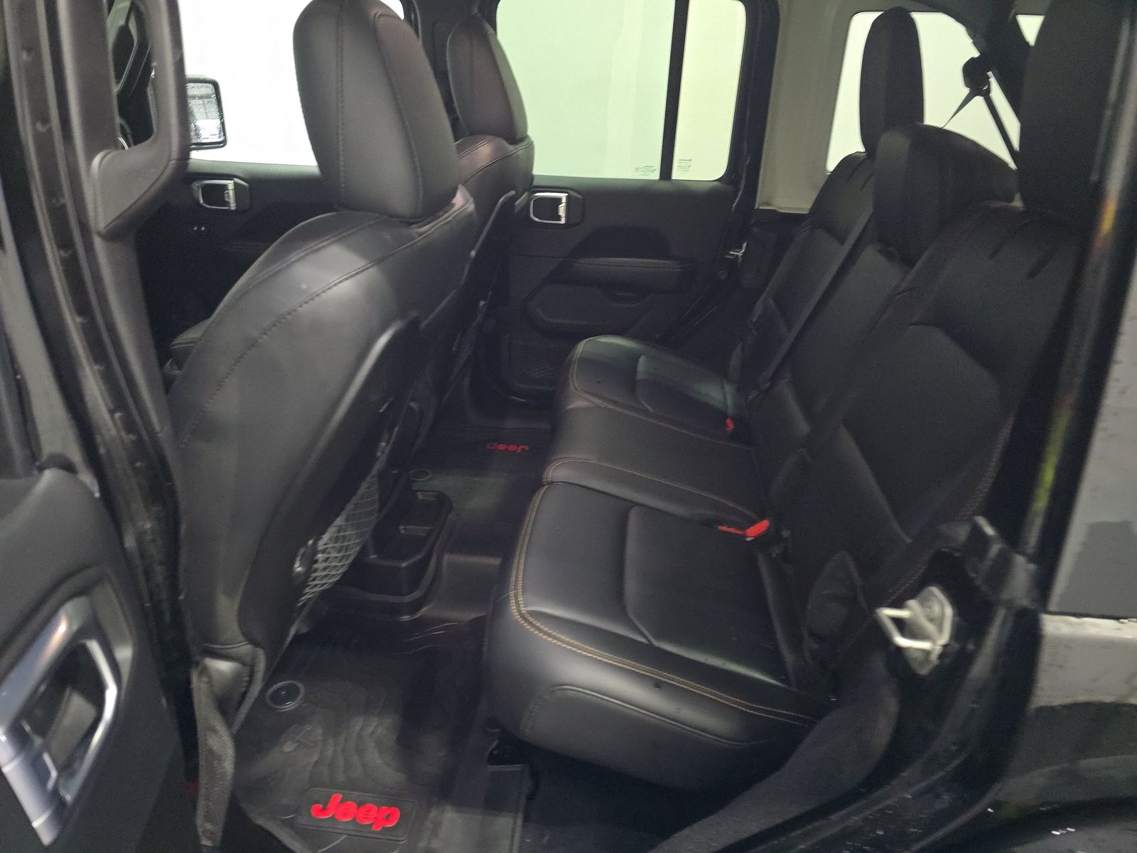 2024 Jeep Wrangler Sahara AWD