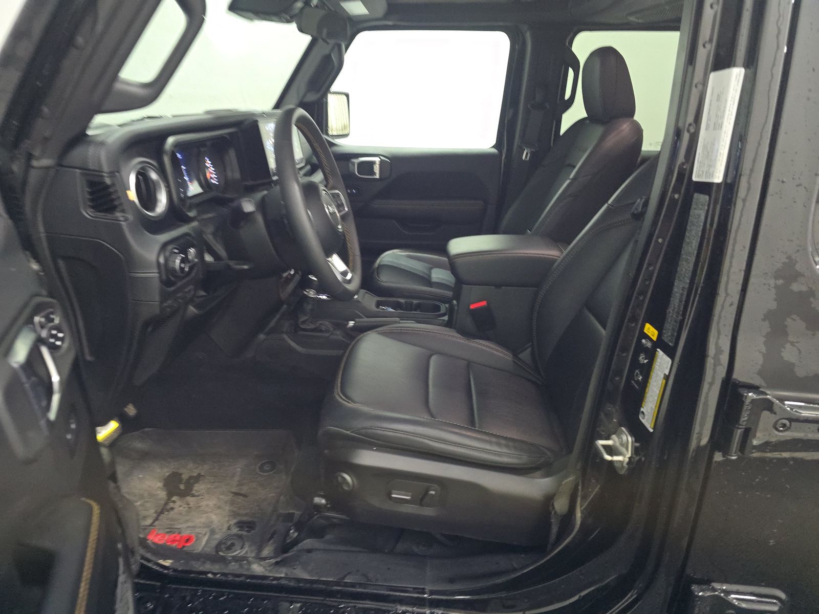 2024 Jeep Wrangler Sahara AWD