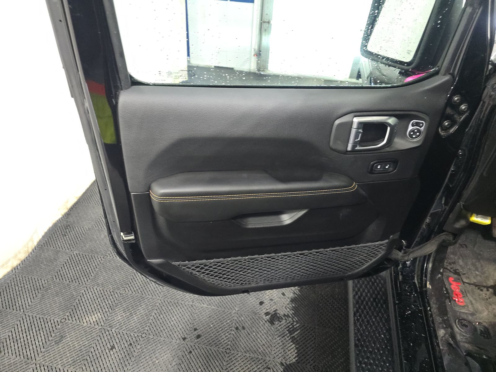 2024 Jeep Wrangler Sahara AWD