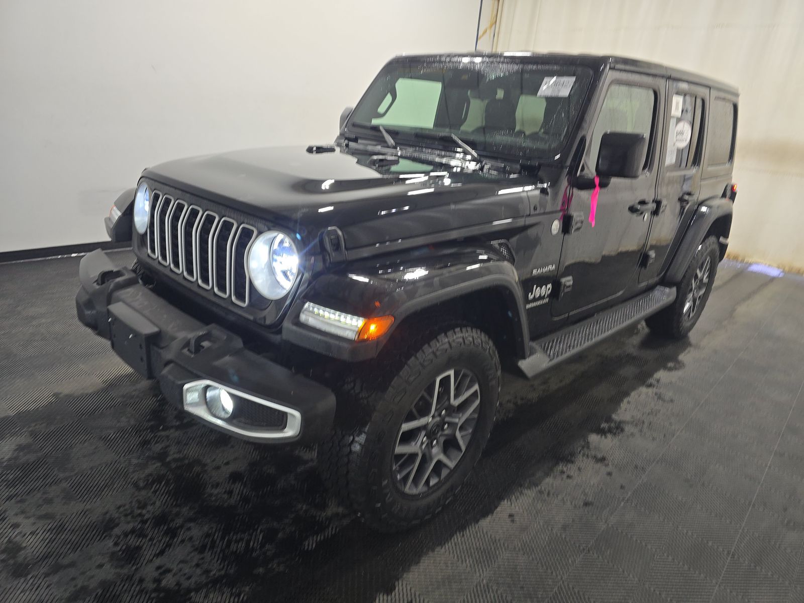 2024 Jeep Wrangler Sahara AWD