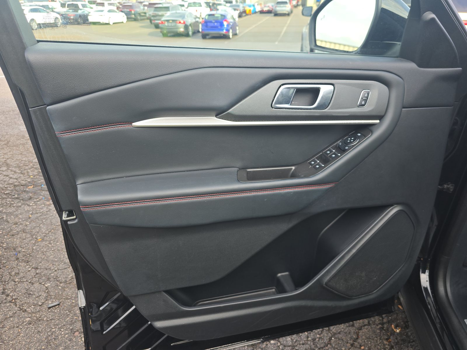 2025 Ford Explorer ST-Line AWD