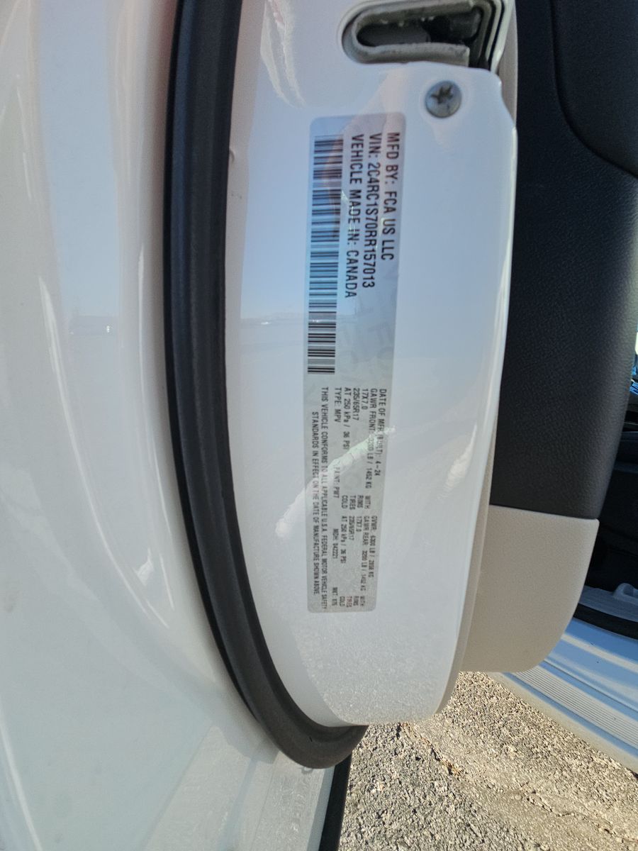 2024 Chrysler Pacifica Hybrid Select FWD