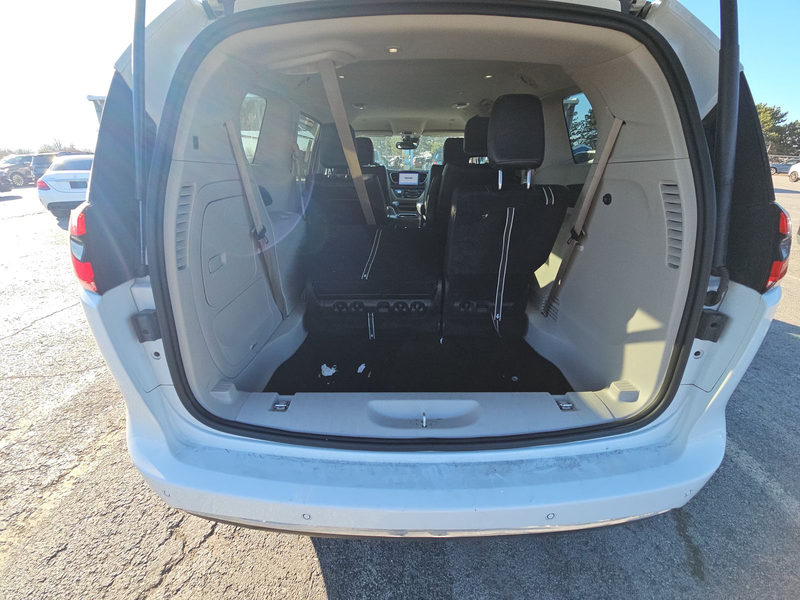 2024 Chrysler Pacifica Hybrid Select FWD