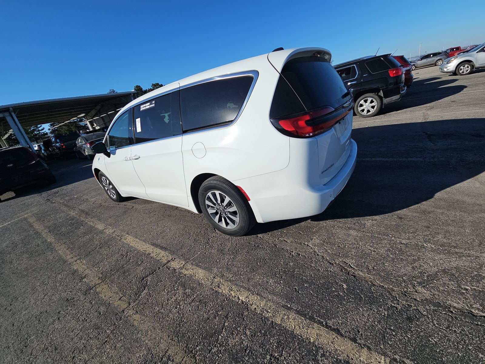 2024 Chrysler Pacifica Hybrid Select FWD