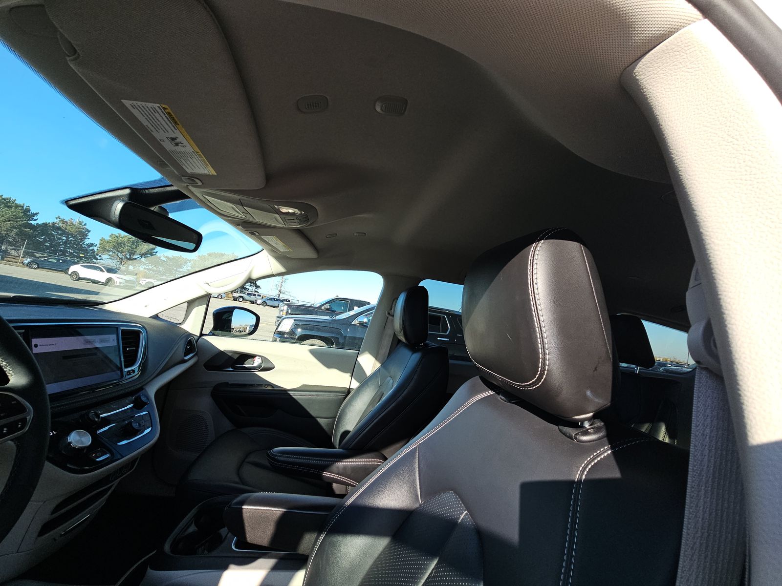 2024 Chrysler Pacifica Hybrid Select FWD